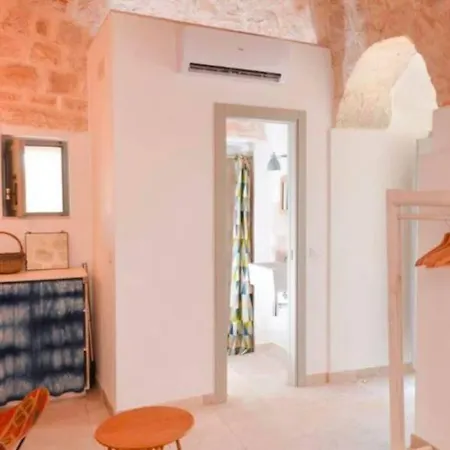 Perla Nera Con Piscina Sfioro Ostuni