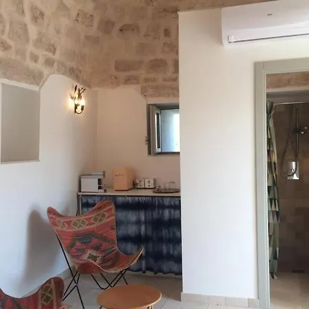 Perla Nera Con Piscina Sfioro * Ostuni