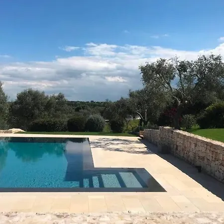 Perla Nera Con Piscina Sfioro Ostuni